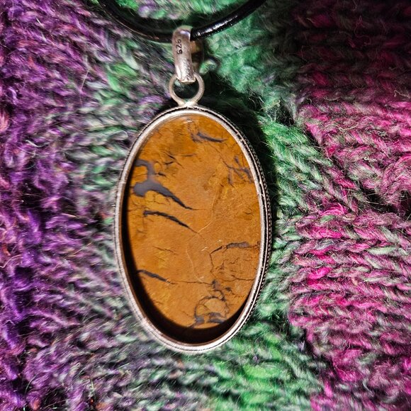 Copy -Maligano jasper, gemstone oval, pendant necklace, silver plate, black cord - Picture 3 of 5
